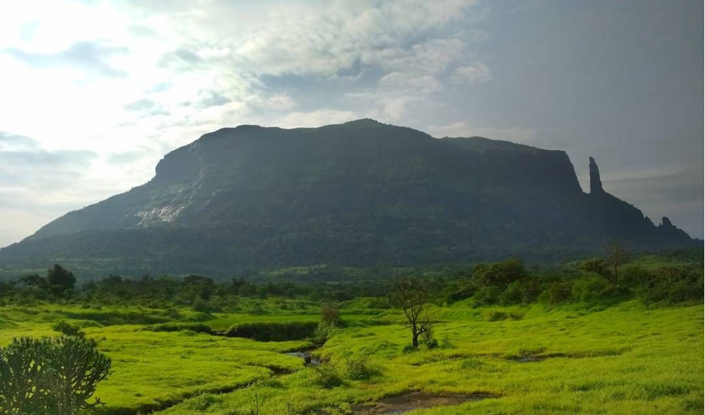 Jivdhan Fort Trek: All You Need to Know